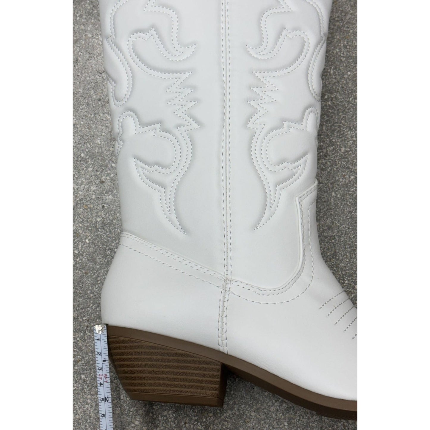 SODA / Reno / White / Embroidered / Western Cowgirl Boots / With Low Block Heel & Pointed Toe SHOES BY FLOR