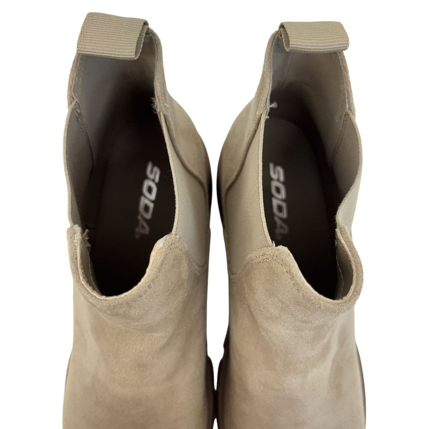 SODA / Pionner / Beig/Sand / Chelsea Boots / With Chunky Lug Sole & Elastic Gore Pull Tabs SHOES BY FLOR