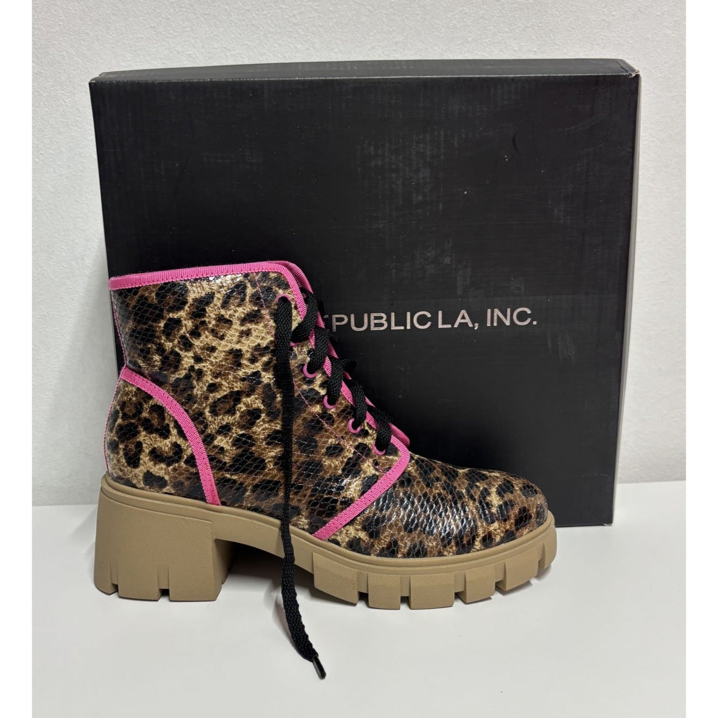 SHOE REPUBLIC / Husky / Leopard Print / Lace-Up / Chunky / Ankle / Boots With Pink Trim SHOES BY FLOR
