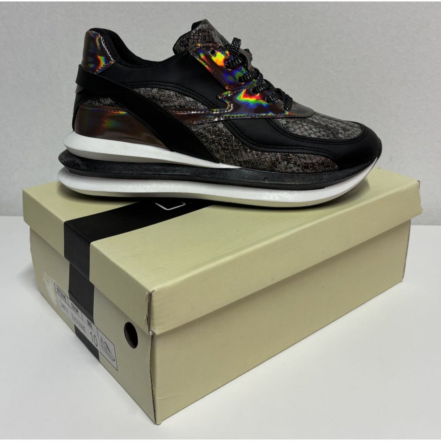 UNILADY / Franky-2 / Black / Reflective / Snakeskin/ Sneakers / Size US 10 SHOES BY FLOR