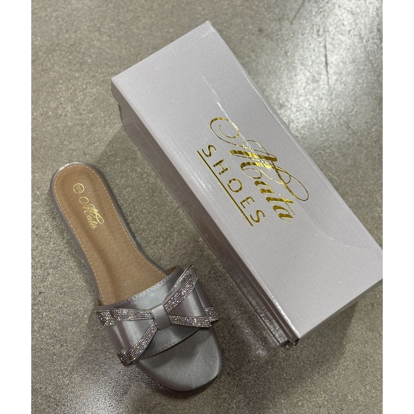 MATA SHOES / Welcome / Silver / Embellished Slide / Sandals / Size 9 SHOES BY FLOR