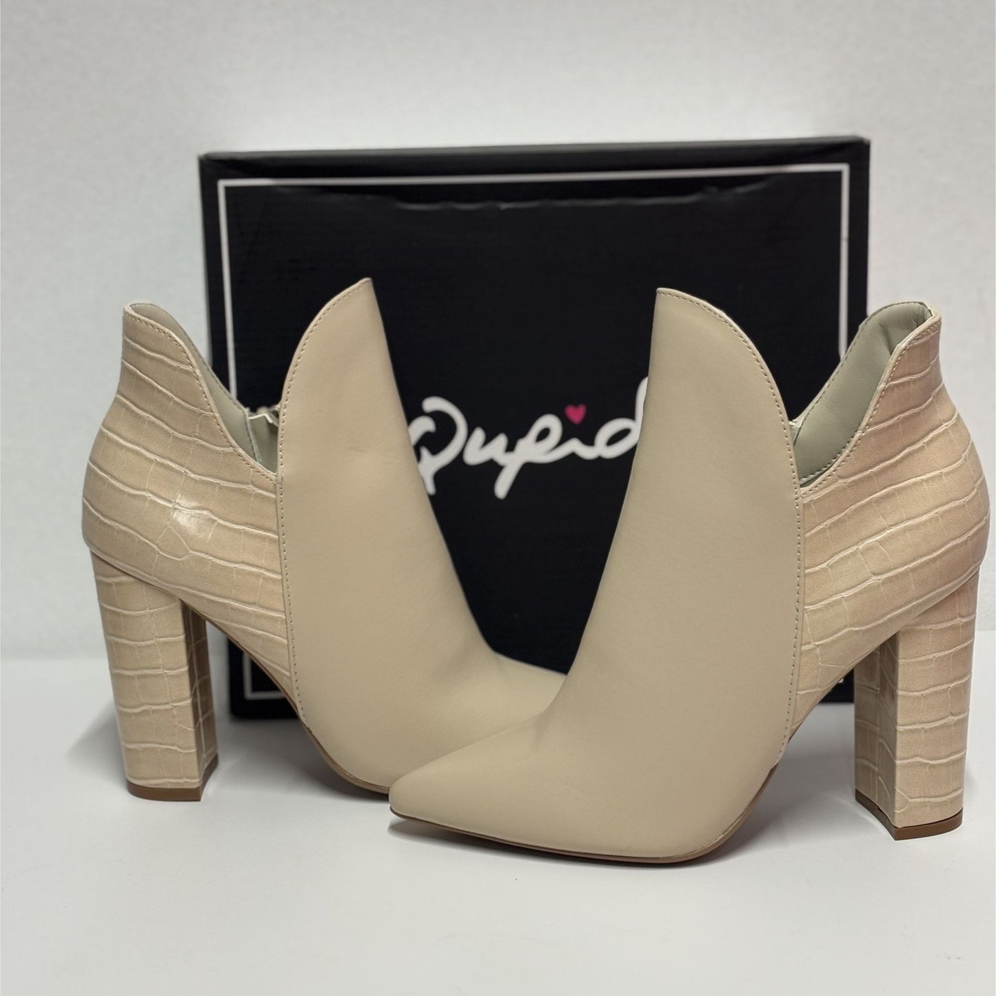 QUPID / Signal-84X / Beige / Faux Leather & Croc / Embossed Ankle / Booties / High Heel